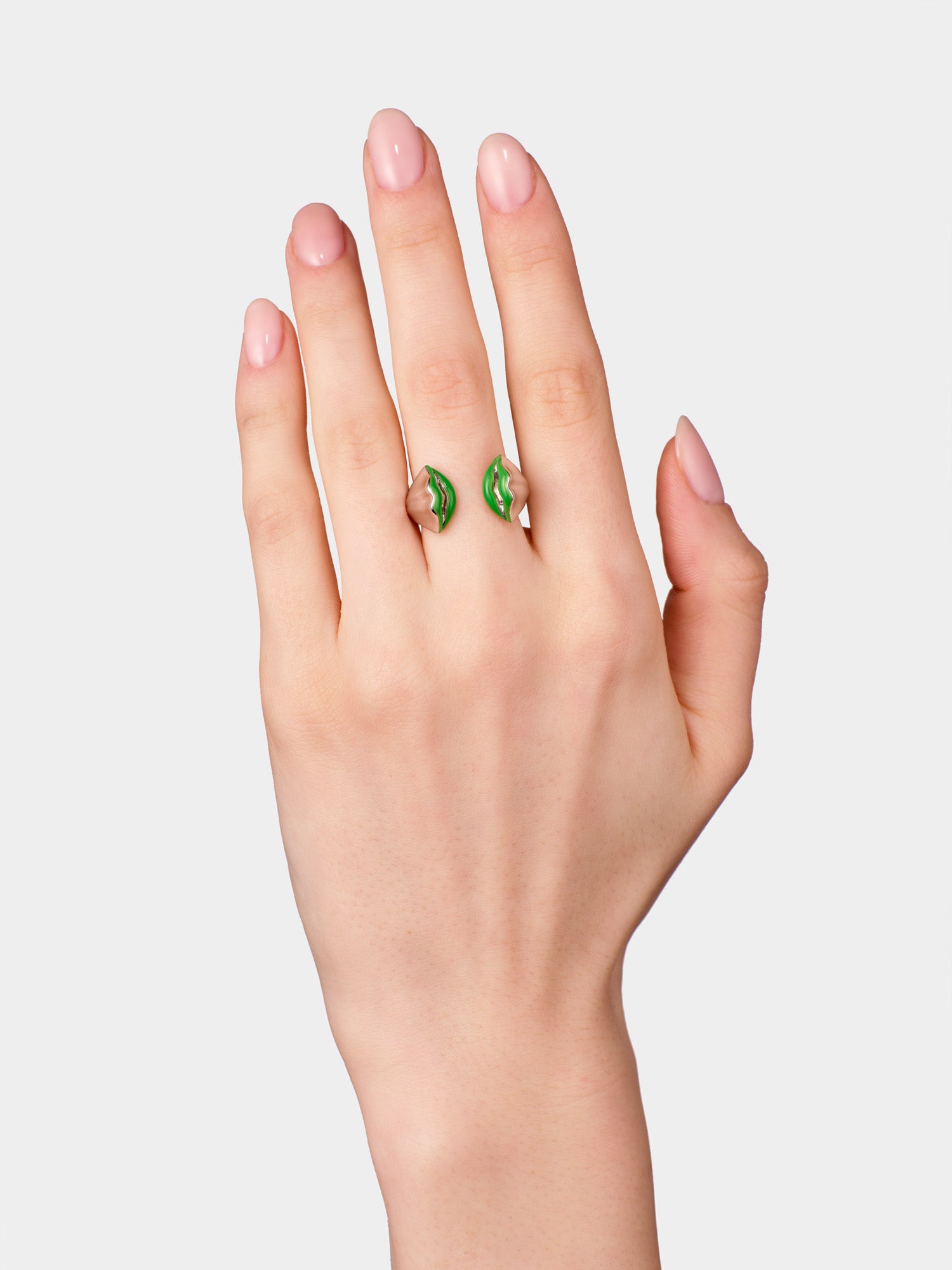 Silver Kiss Ring Green