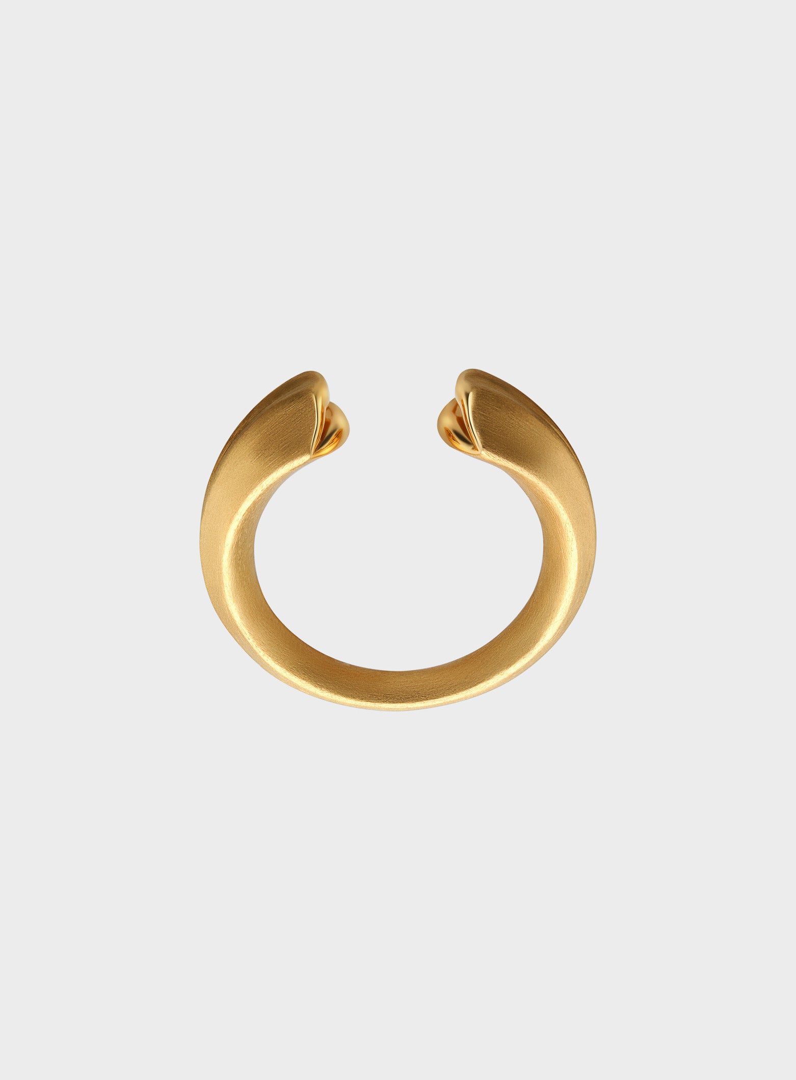 Brushed Gold Kiss Small Ring