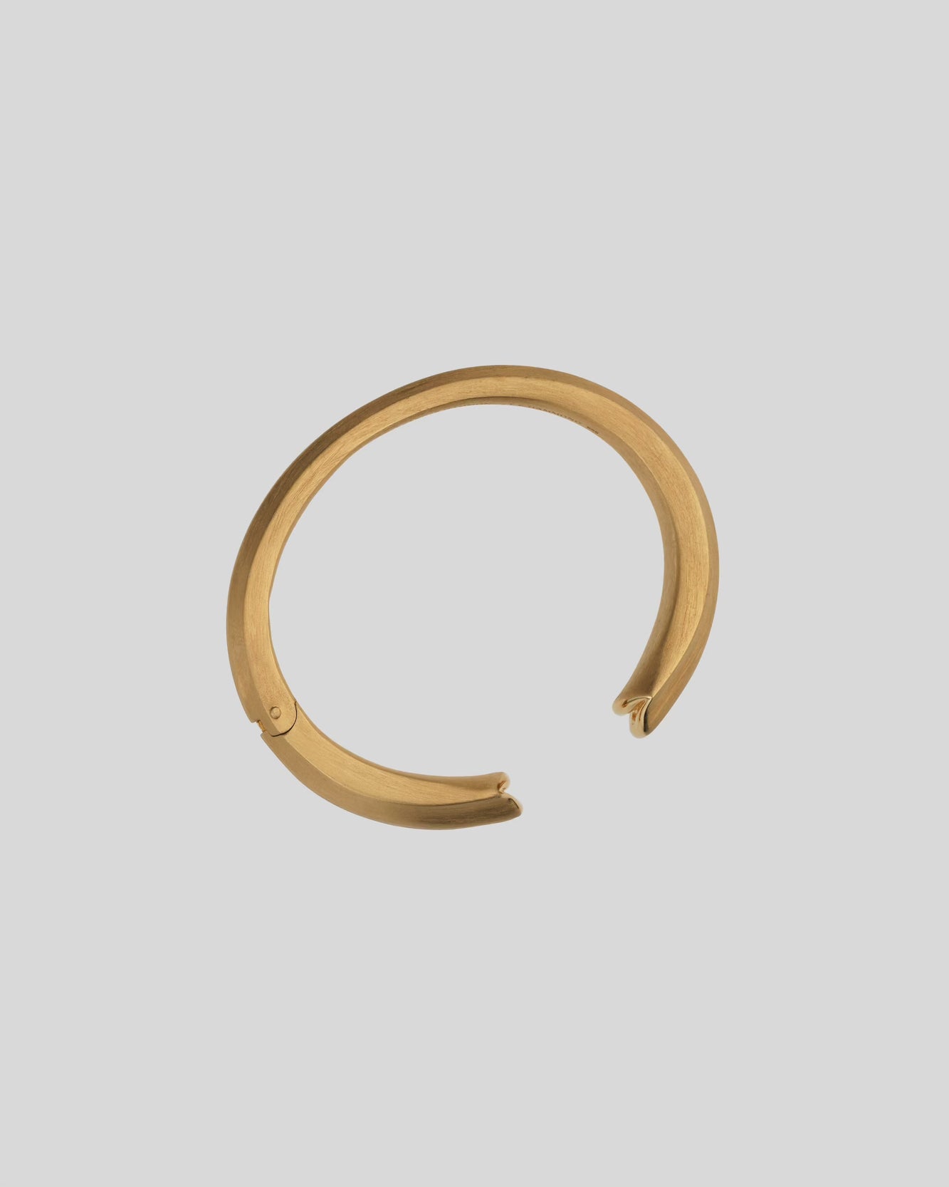 Gold Slender Kiss Bangle